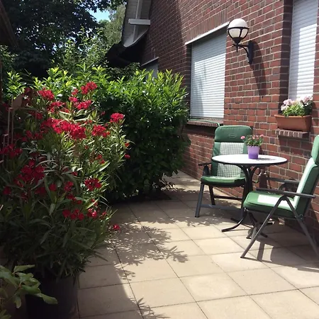 Lini In * Шверін